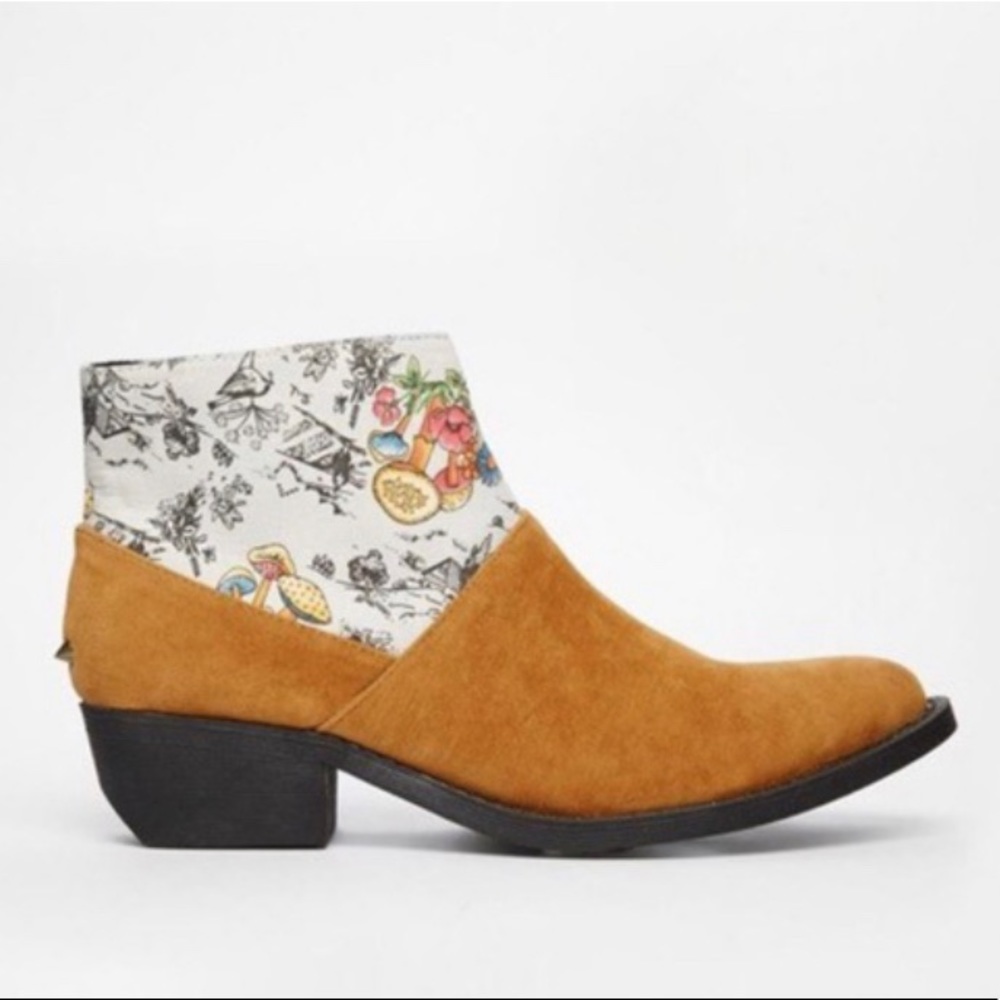 YRU Trippy West Mushroom Floral Western Booties Size